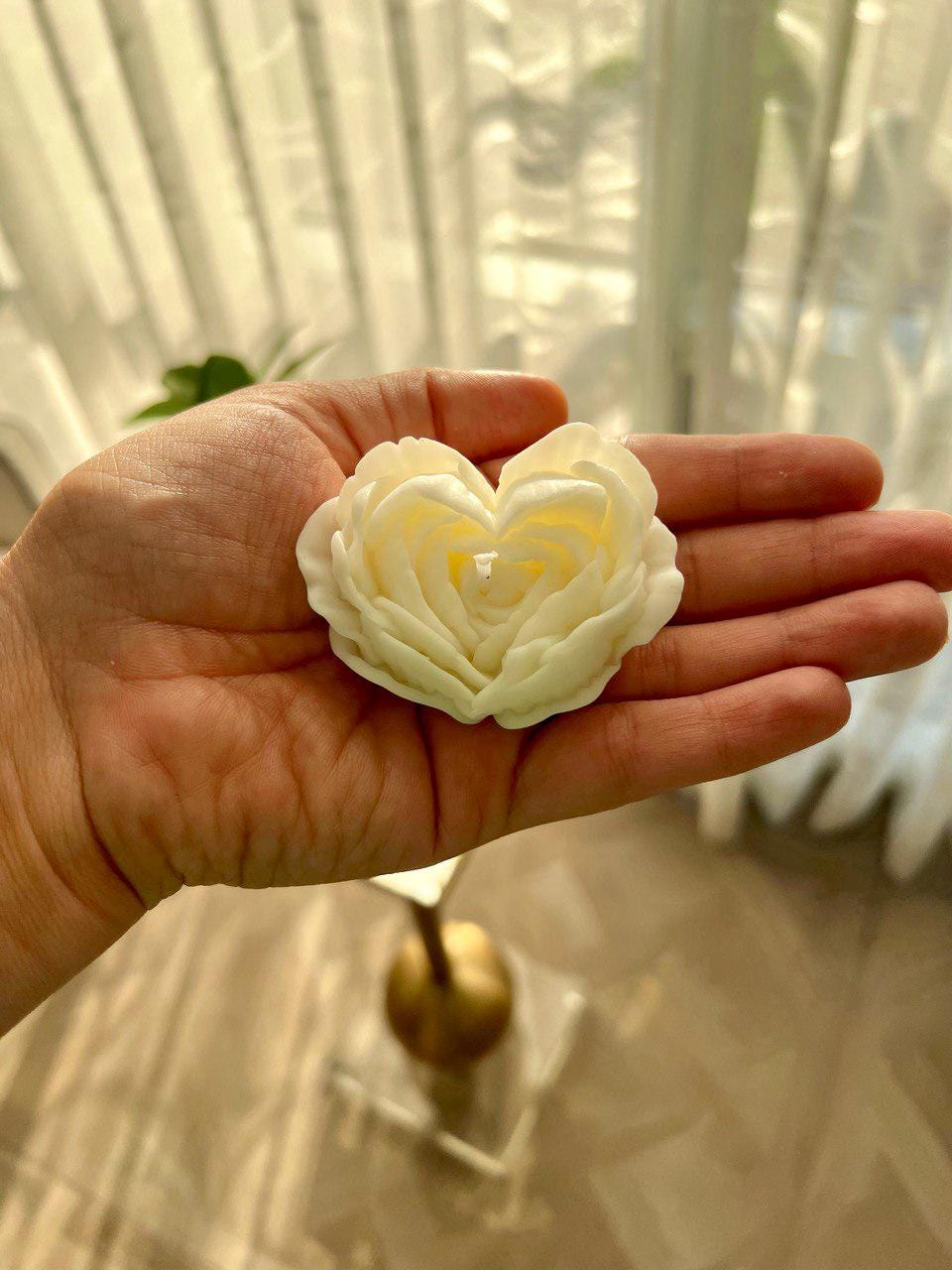 Set of 2 Handmade Heart-Shaped Flower Candles| Romantic Gift Idea| Soy Wax Candle| Unique Valentine’s Day Gift | Scented Floral Home Decor