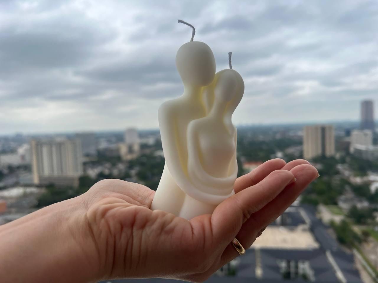 Embraced Couple Candle| Romantic Handcrafted Soy Wax| Unique Home Decor| Couples Gift| Bride & Groom| Boyfriend Girlfriend| Valentine's Gift